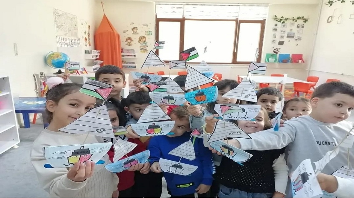 Minik Yüreklerden Filistin’e Büyük Destek